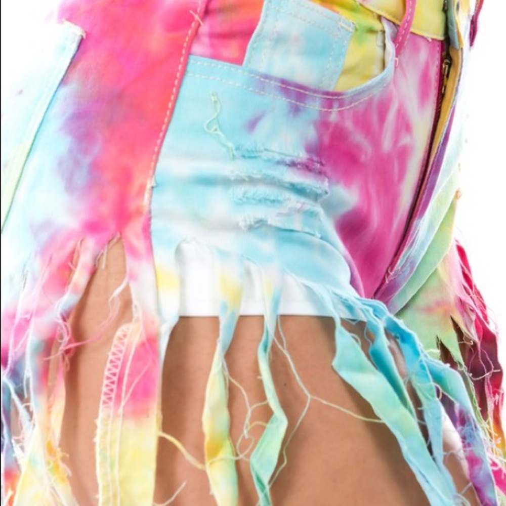 Tie Dye Hot Shorts w/Fringe - Picture 3 of 9